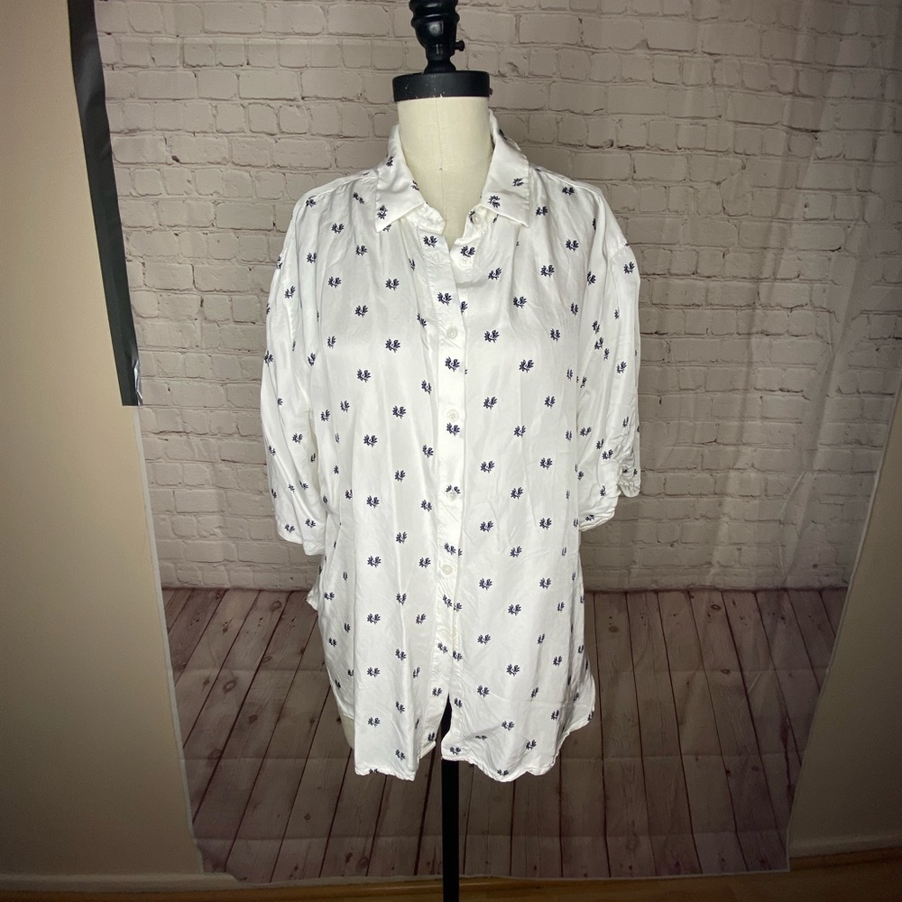 Sissy- Boy button down shirt size L